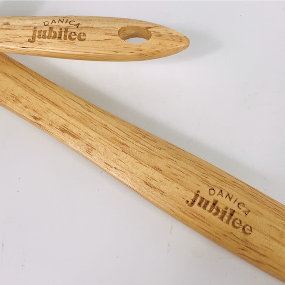 Danica Jubilee Set of 2 Christmas Wooden & Silicone Spatulas NWT - Picture 5 of 5